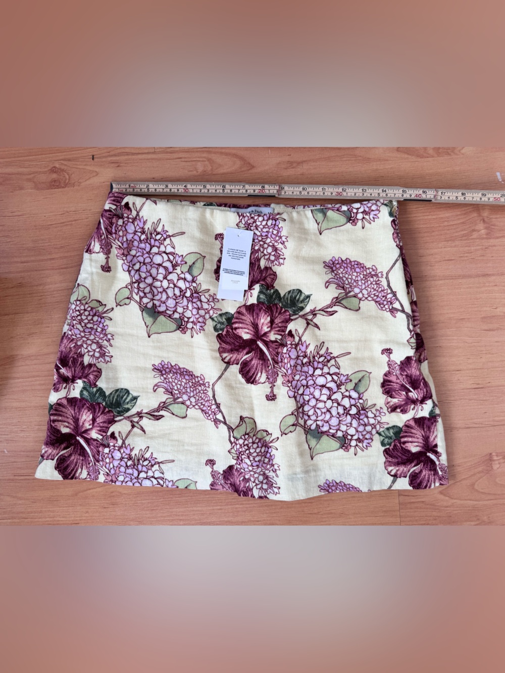The A&F Ultra High Rise Scarlett Yellow & Wine Floral Linen-Blend Mini Skort - M - Picture 11 of 16